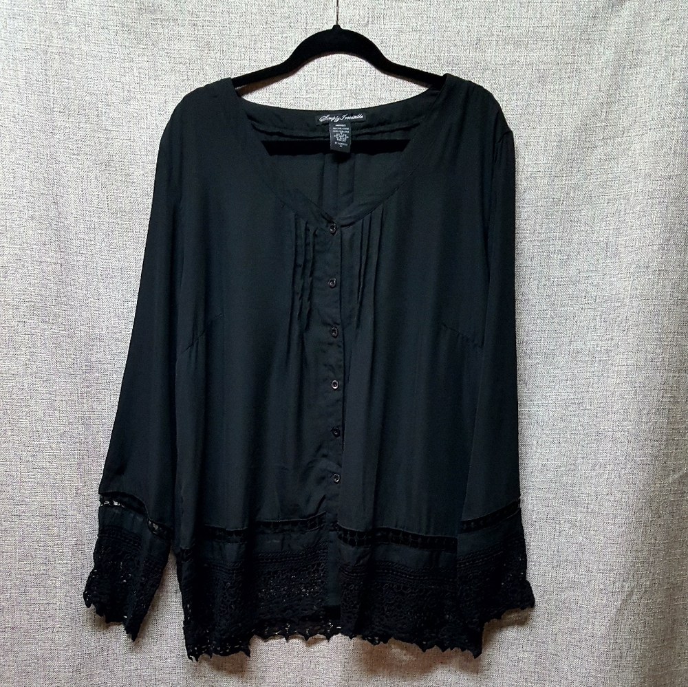 Simply Irrestible Black Lace Bottom Top EUC Sz 3X